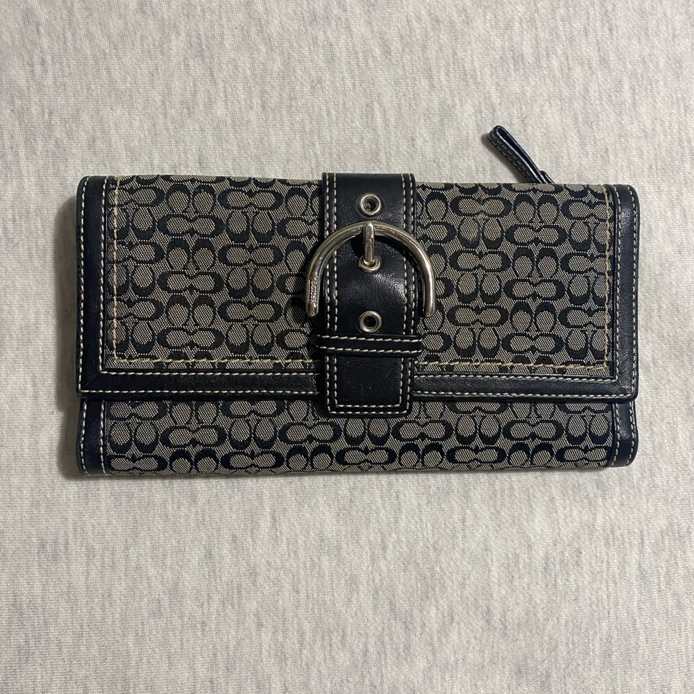 Coach Black & Gray Signature Trifold Wallet w/ Silver Tone Buckle Snap Closure